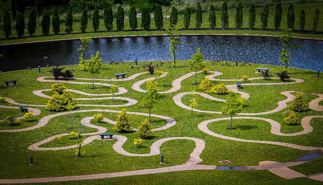 Image for Questions to Ask About a Community Lake and Jogging Paths Before You Tour
