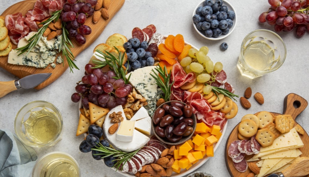 Image for Master the Art of Charcuterie: Transform Your Culinary Skills with an Elegant Grazing Board