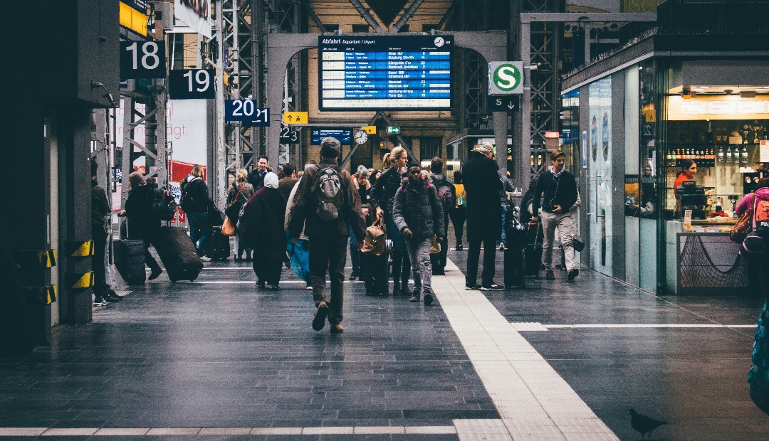 Image for How to Compare Apartment Options for Freeway and Public Transportation Access