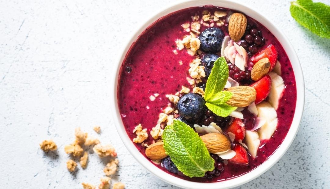 Image for Easy Recipe Ideas: 5 Smoothie Bowls That Will Satisfy Any Cravings